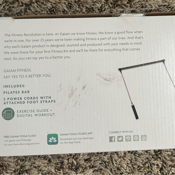 Gaiam Pilates Bar Kit with Resistance Bands & Foot Straps – NIB - Picture 3 of 3